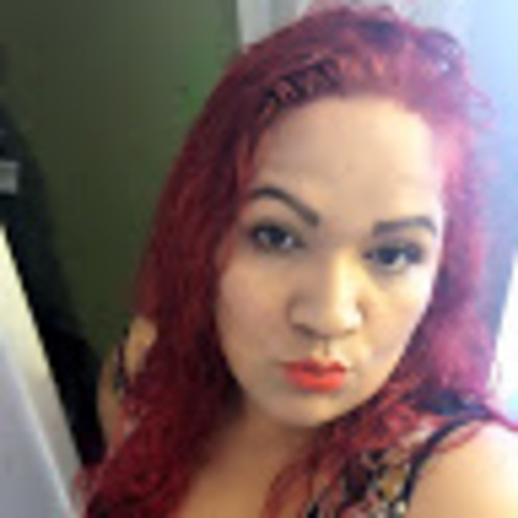 Meet your Posher, Iris - Picture 1 of 1